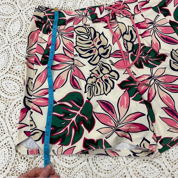 SER.O.YA Bree swim short in tropical palm print, XL - Picture 10 of 11